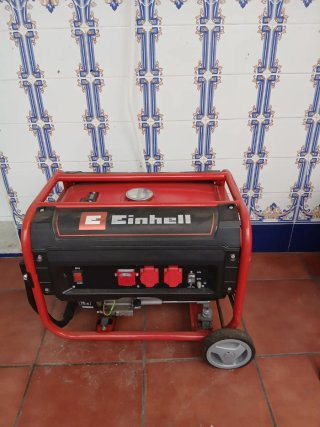 Grupo Electrógeno Einhell Rojo