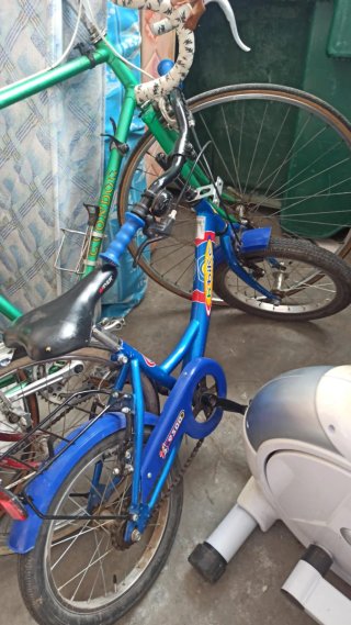 Se vende Bicicleta infantil azul 50€