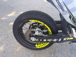 Husqvarna 701 Supermoto 2022