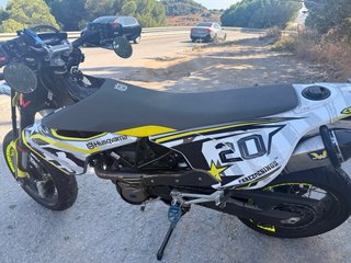 Husqvarna 701 Supermoto 2022