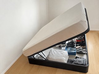 Letto con contenitore e materasso 150x190cm