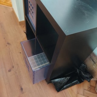 Estantería Cubo Ikea Negra con Cajones Púrpura
