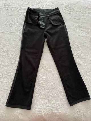Pantalón efecto piel mini flare Zara Talla 36