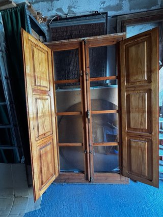 Ventana de madera doble en Bermillo de Sayago