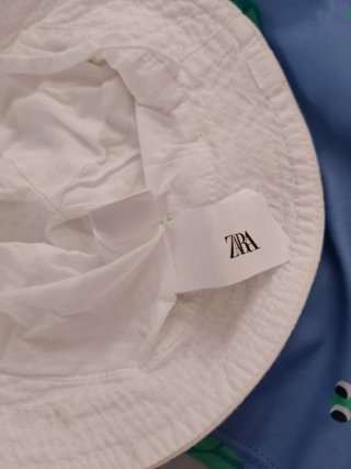Bañador niño tortugas y gorro pesquéro de bebé