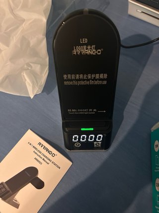 ARRANGO AR60523 Cargador Inalámbrico 6 en 1