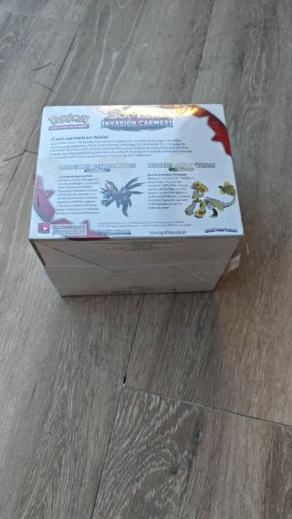 Caja con 8 Mazos Temáticos de Pokémon