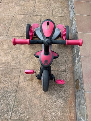 Triciclo infantil rosa y gris