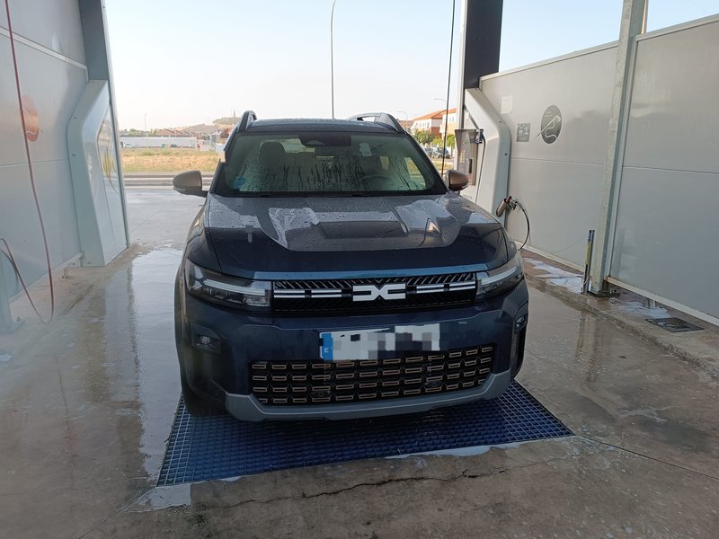 DACIA BIGSTER EXTREME HYBRID 155 CV — FULL EQUIPE! - foto 1