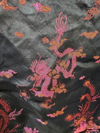 Blusa Glam Club Satinada Dragones Talla S