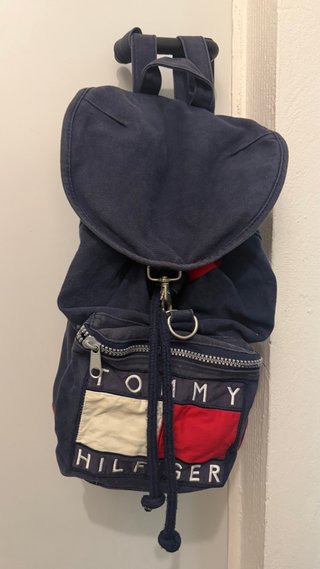 Mochila Tommy Hilfiger Azul y Roja