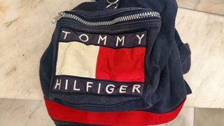 Mochila Tommy Hilfiger Azul y Roja
