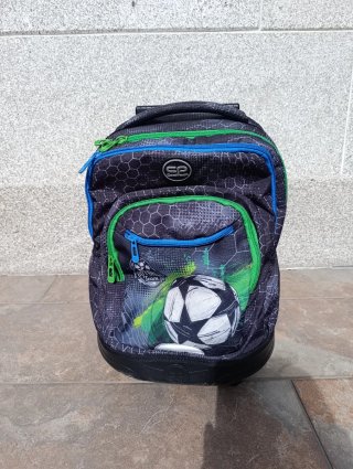 Mochila escolar Coolpack con ruedas fútbol