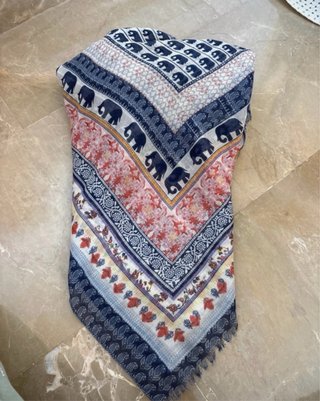 Pañuelo/Chal estilo bohemio estampado