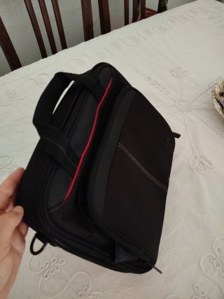 Maletín pequeño negro