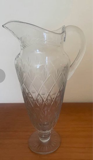 Jarrón de cristal tallado