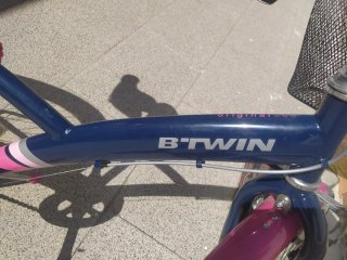 Bicicleta infantil B'Twin rosa y azul