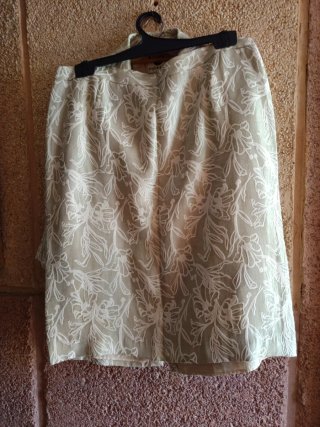 Chaqueta Punt Roma floral beige y blanco
