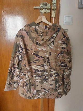 Chaqueta impermeable Camo Talla M