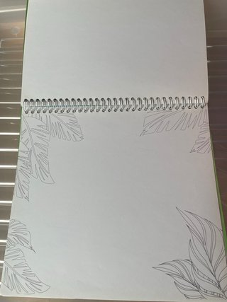 Livro de modelos com desenhos