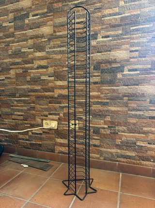 Mueble para discos de madera