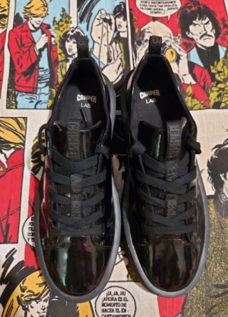 Zapatos Camper charol negros