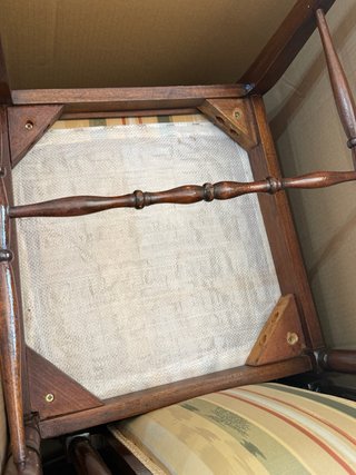 Juego de 4 Sillas Isabelinas Madera