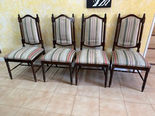 Juego de 4 Sillas Isabelinas Madera
