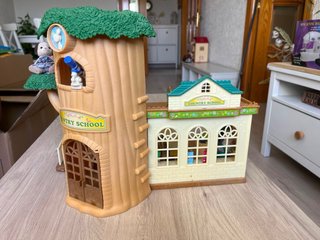 Escuela del Árbol Sylvanian Families