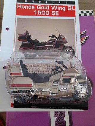 Maisto Honda Gold Wing GL 1500 SE Beige