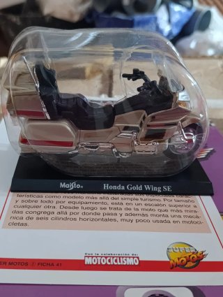 Maisto Honda Gold Wing GL 1500 SE Beige