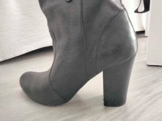 Botines de piel auténtica negros