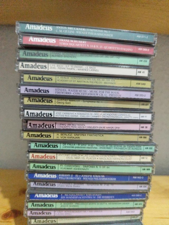 22 CDs Música Clásica Amadeus