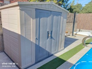 Caseta jardín Keter resina beige/gris
