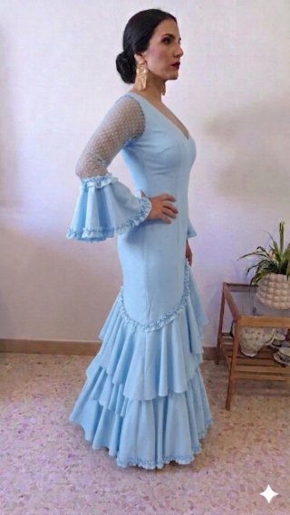 Traje de flamenca celeste TODAS LAS TALLAS