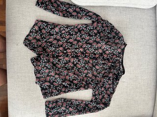 Blusa estampada flores transparente manga larga