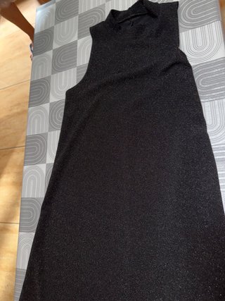 Vestido negro brillante para fiesta o tardeo