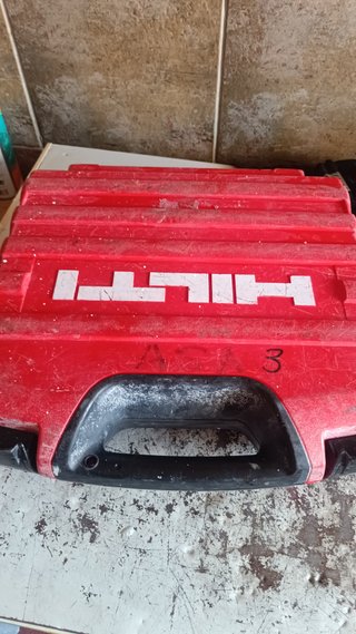 Taladro percutor Hilti con maletín