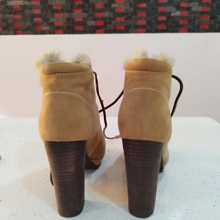 Botines Bershka camel con Pelo beige Talla 38