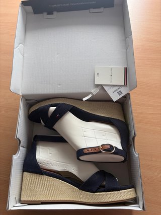Sandalias Tommy Hilfiger Cuña Beige y Azul