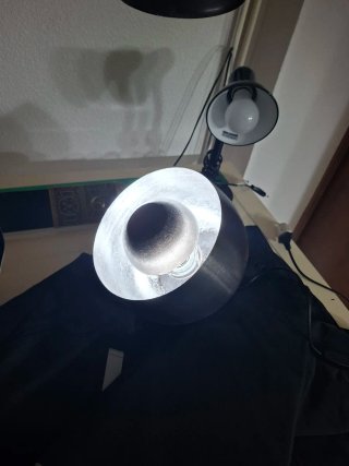 Lámpara de ambiente metálica negra