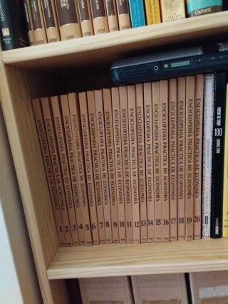 Enciclopedia práctica de economía