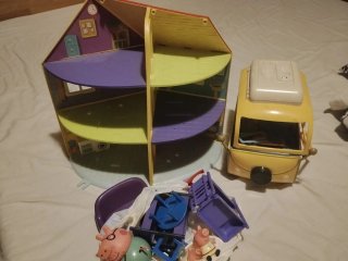 Casa, caravana y colegio Peppa Pig
