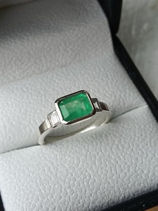 Anillo caballero Esmeralda Colombiana
