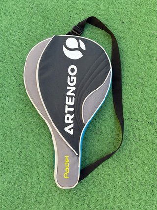Pala de pádel Bullpadel COMPLEX II y la funda