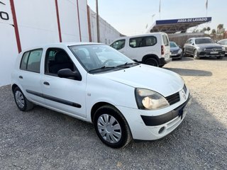 Renault Clio 1.2 gasolina 75cv 207.000km 1.999€