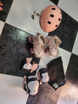 Patines, casco y protecciones