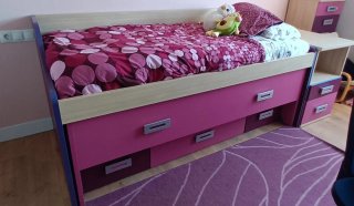Conjunto de dormitorio infantil con cama nido