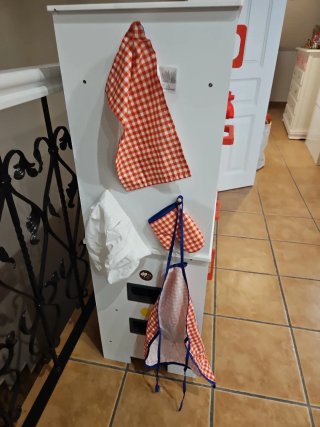Cocinita de juguete blanca