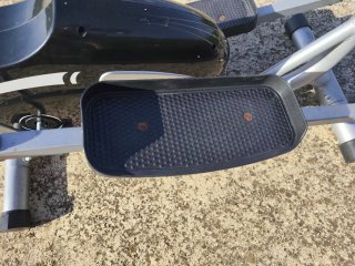 Bicicleta elíptica con sensor de pulso